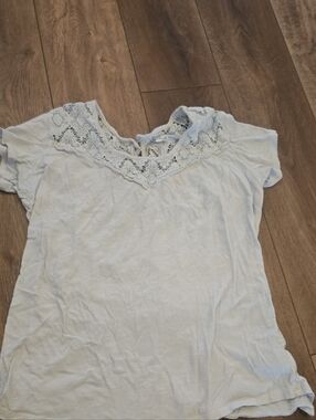 Women’s Light Blue Lace-Trim Short Sleeve Top